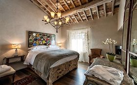 Drogheria E Locanda Franci Bed And Breakfast